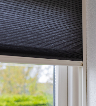 V-Line Kozijnen - raamdecoratie